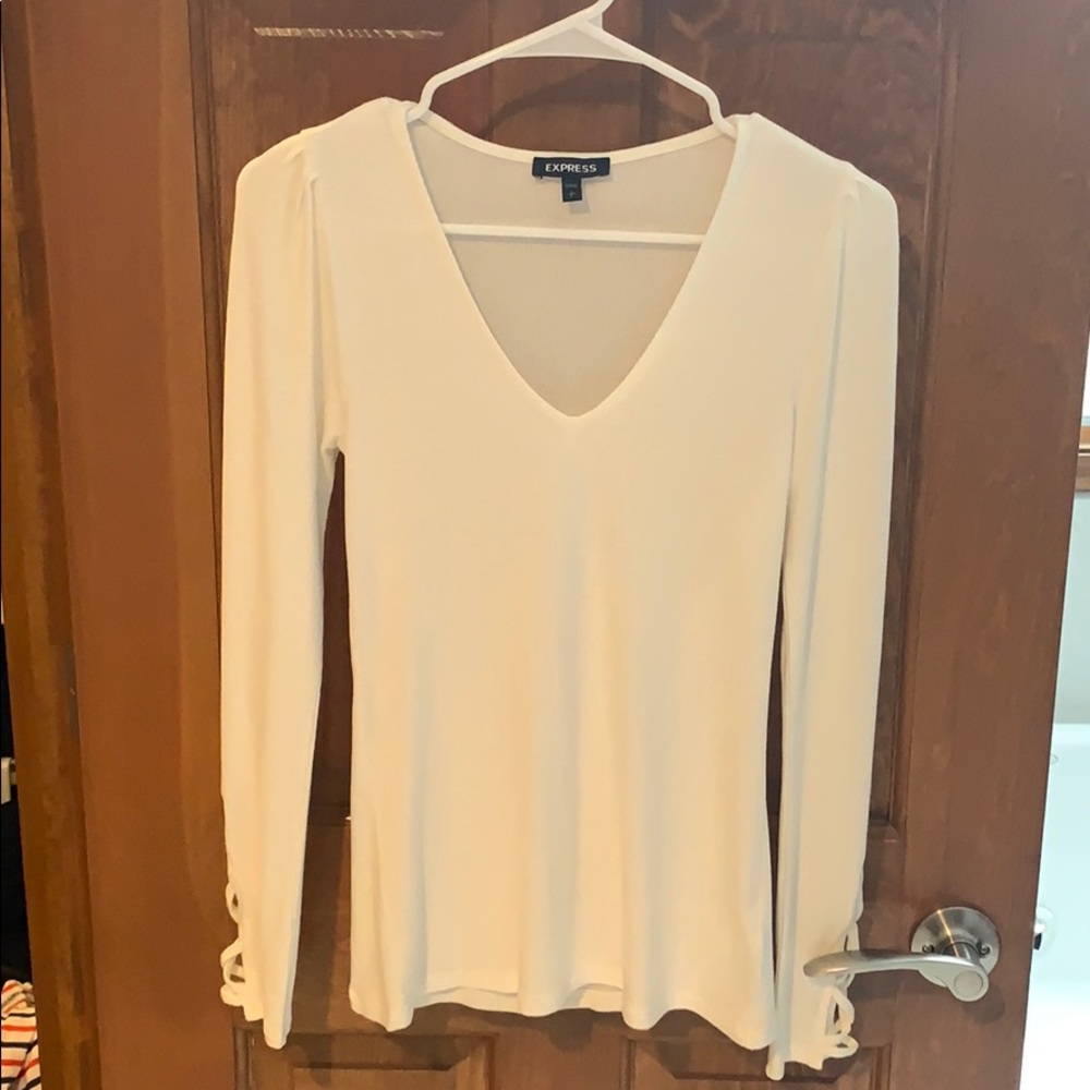 Long sleeve white top